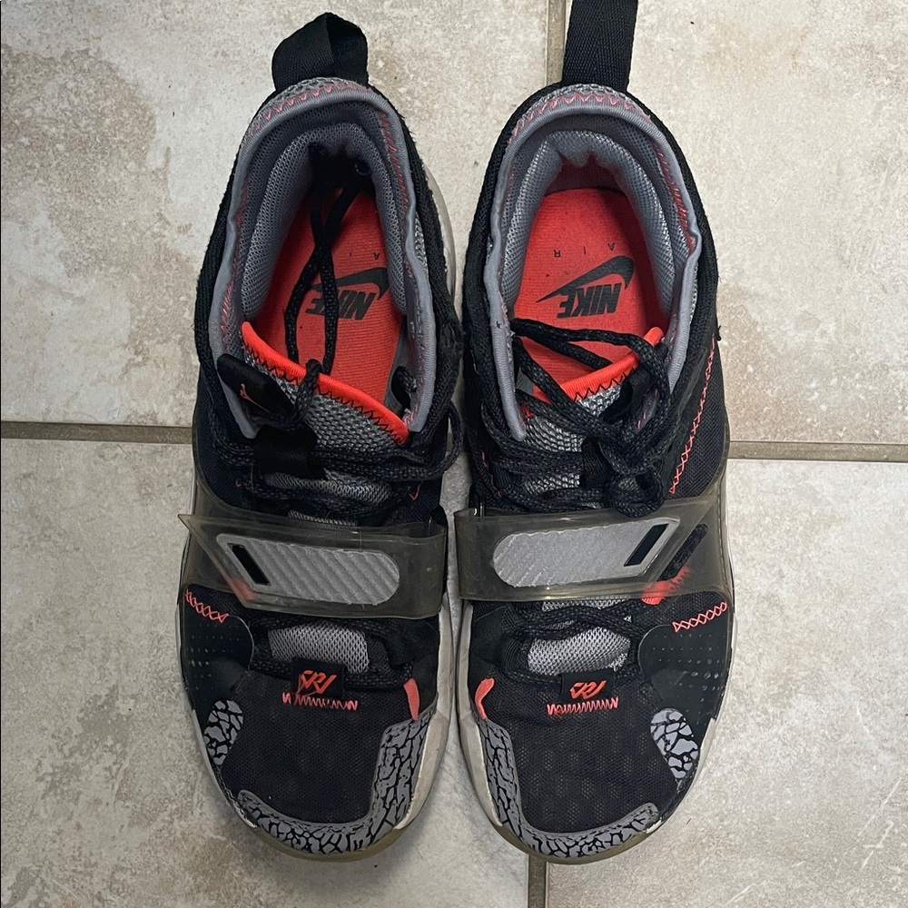 Nike Air Zoom Black and Red Sneakers with Gray Accents. Sz 8.5